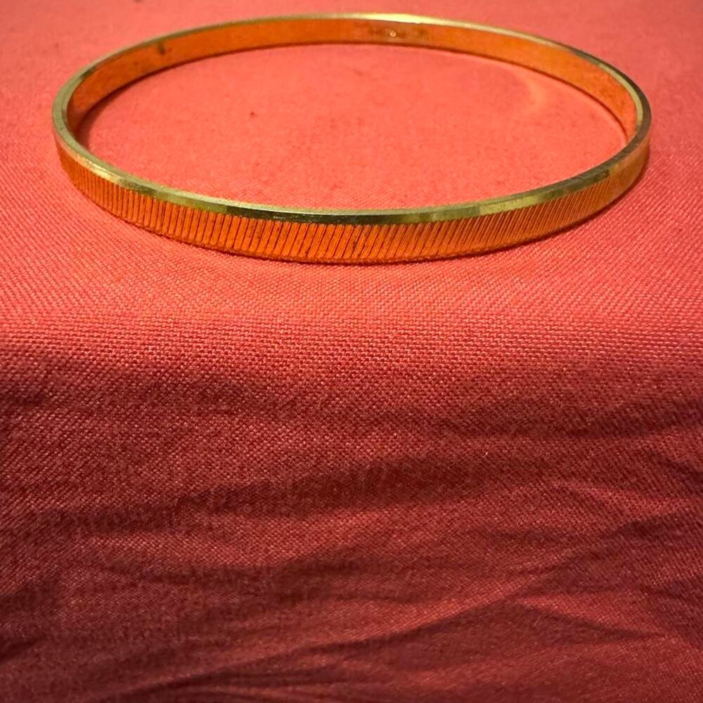 Vintage 70s/80s Trifari M Gold-toned Bangle